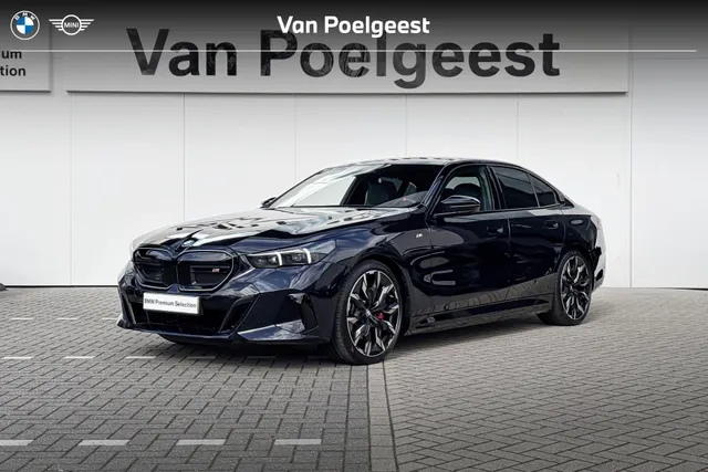 BMW i5 Sedan