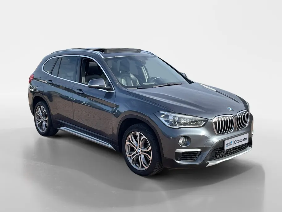 BMW X1 sDrive20i High Executive *Automaat*Navi*Camera*Schuif/kanteldak*Climate Control*Stoelverwarming*Lederen bekleding*LM. Velgen*Zeer nette auto!