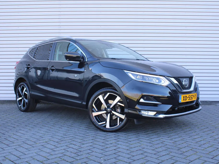 Nissan QASHQAI 1.2 Tekna | Trekhaak | 360 Camera | Pano dak | Stoel-/voorruitverwarming | Dodehoek detectie | Elek. stoelverstelling | Clima | 19' LM | 1e eigenaar |