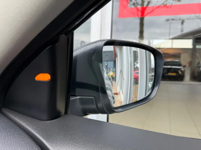 Nissan QASHQAI 1.2 DIG-T 115pk N-Connecta | Panoramadak | Navigatie | 360-Camera | Blind Spot | Keyless