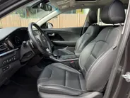 Kia e-Niro ExecutiveLine 64 kWh | Warmtepomp | Memory seats | Stoelverwarming- en ventilatie | JBL audio-installatie | Glazen schuif-/kanteldak | Dodehoekassistentie | Parkeersensoren voor- en achter | Apple/Android Carplay