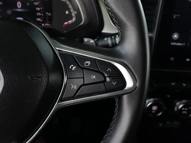 Renault Captur 1.3 mild hybrid 160 techno
