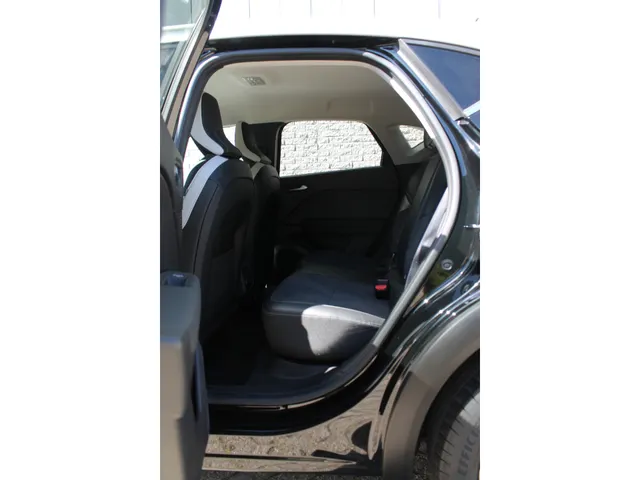 Renault Captur 1.3 TCe 140 PK Intens | Camera achter en sensoren voor | 18' LM Velgen |