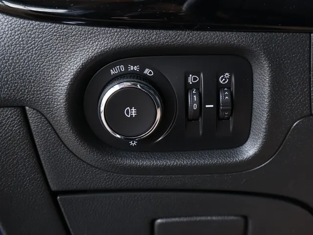 Opel Astra Sports Tourer 1.2 Design & Tech | Camera