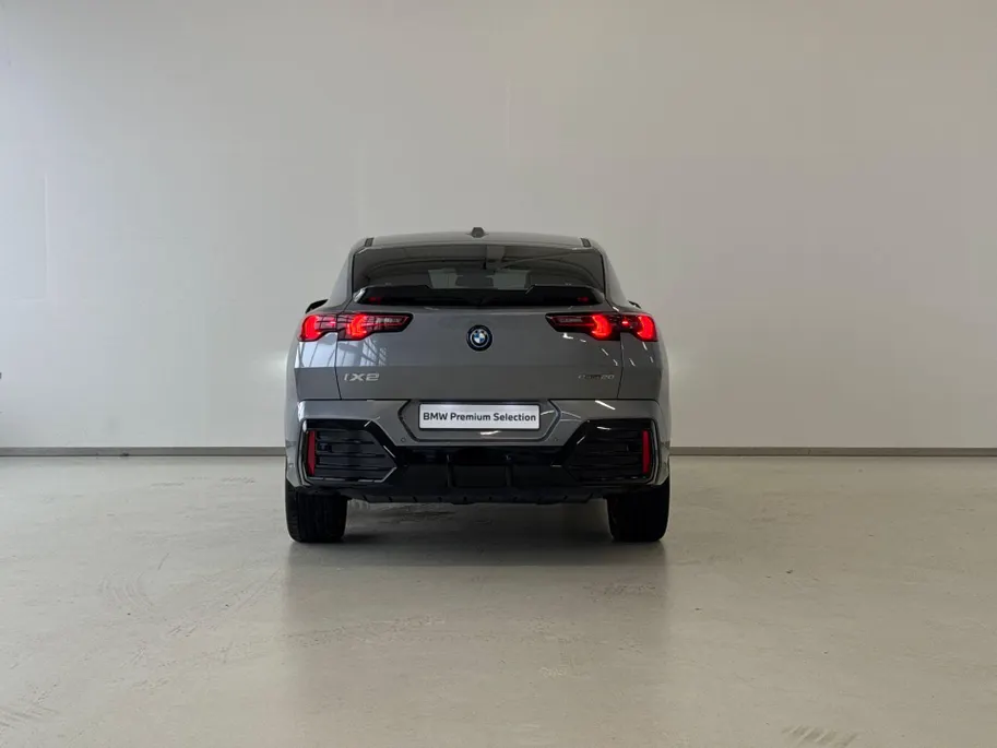 BMW iX2 eDrive20 67 kWh M Sport Edition