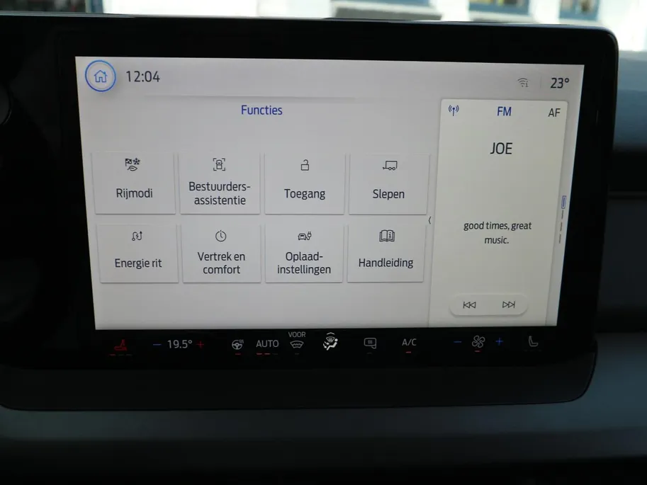 Ford E-Transit Courier Limited 44 kWh | TREKHAAK | NAVI | WINTERPACK |