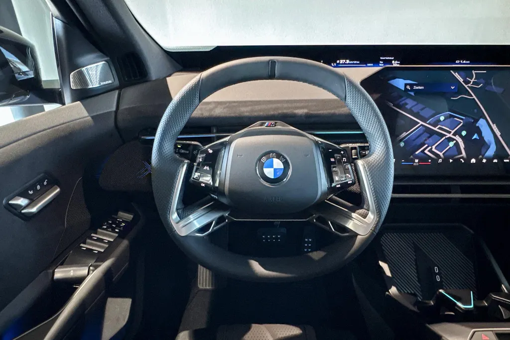 BMW iX3 50 xDrive 113 kWh