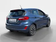 Ford Fiesta 1.0 EcoBoost Hybrid Titanium | Stoel/stuur en voorruitverwarming | Cruise control | Parkeersensoren |