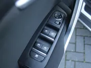 Kia XCeed 1.5 T-GDI MHEV DynamicLine | Android Auto/Apple Carplay | Stoel-/stuurverwarming | 16' LM | Camera | Zeer weinig km |