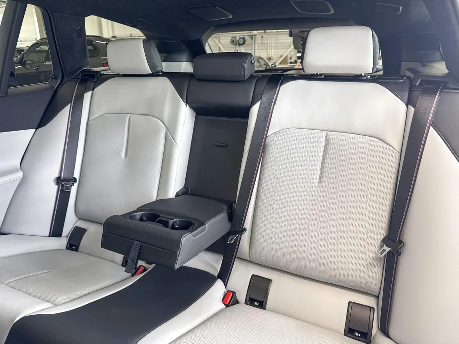 BMW M5 Touring M Drive Professional