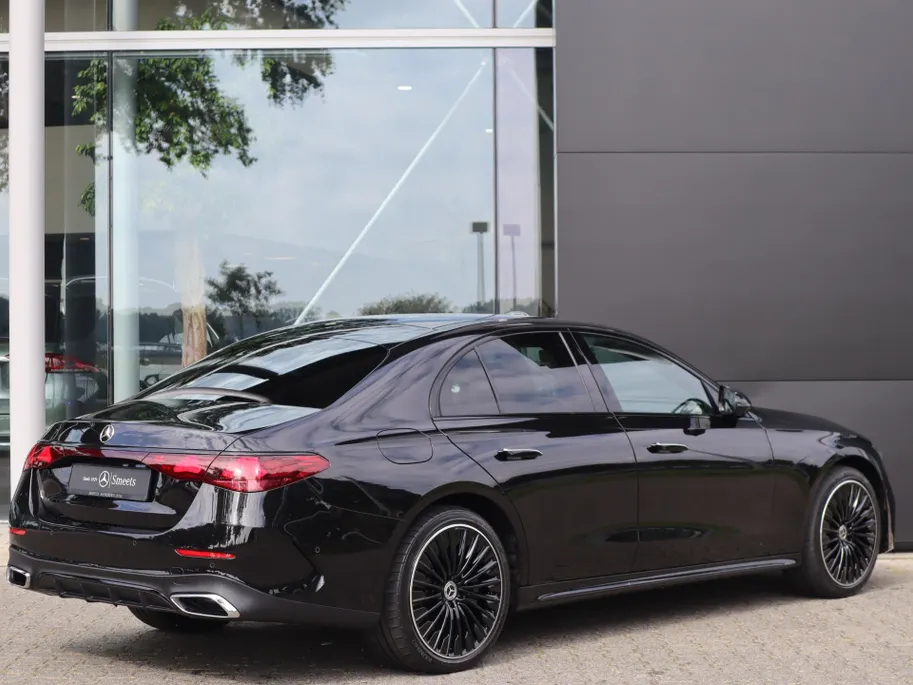 Mercedes-Benz E-Klasse 300 e 4MATIC Exclusive Line l Nightpakket l Memory l Digital light