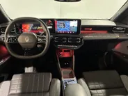 Renault 4 Comfort Range Iconic 52 kWh Automaat | DEMO | Zwarte Motorkap | Camera | Elektrische Achterklep | Apple CarPlay/Android Auto | Climate Control | Adaptive Cruise Control | Digital Cockpit | Armsteun | Lichtmetalen Velgen |