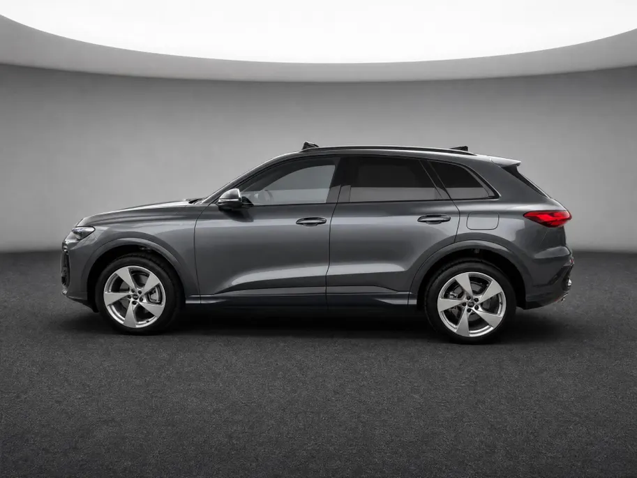 Audi Q5 2.0 TFSI e-hybrid 299PK S-tronic Quattro S Line · Panoramadak · Leder · 360 Camera · Drive select ·  Wegklapbare Trekhaak · Garantie t/m 21-05-2030 of 120000km