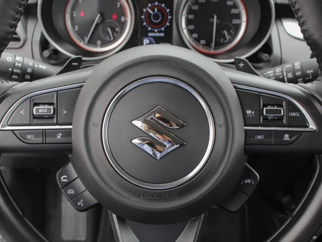 Suzuki Swift 1.2 Style Smart Hybrid Automaat | Navi | Adap. Cruise | Clima | Camera | Lm-Velgen
