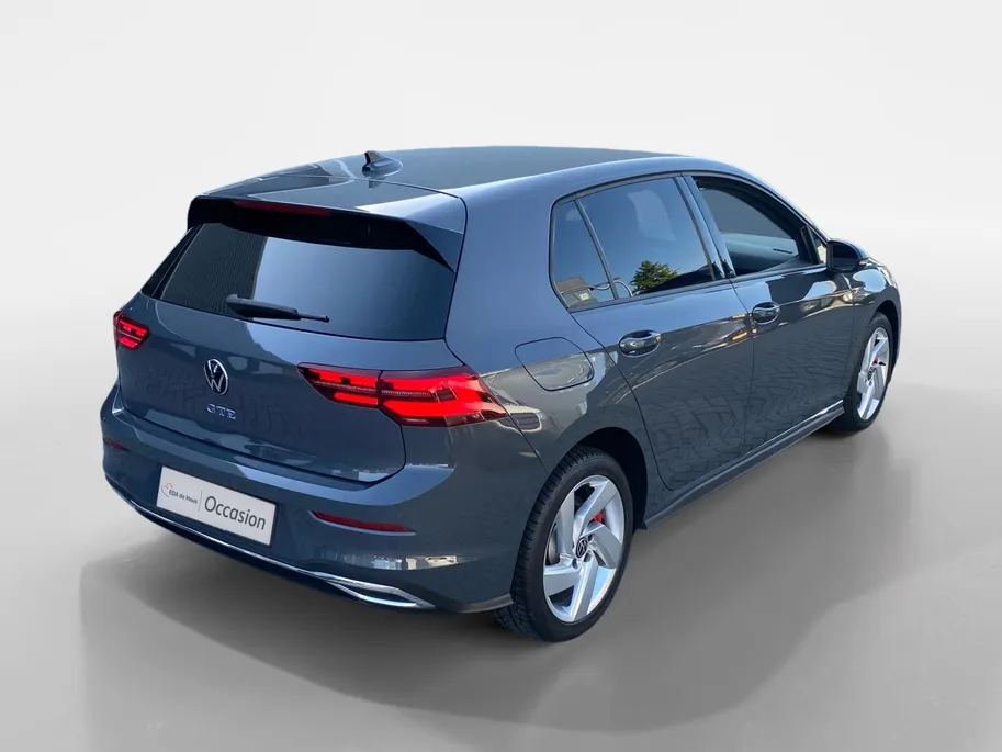 Volkswagen Golf 1.4 eHybrid GTE | Automaat | Kuipstoelen | Camera | Dodehoek Detectie | Cruise Control Adaptief | Climate Control | Keyless | DAB