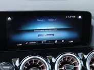 Mercedes-Benz EQA 250 Business Solution Luxury 67 kWh l Keyless l Panoramadak l Stoelverwarming