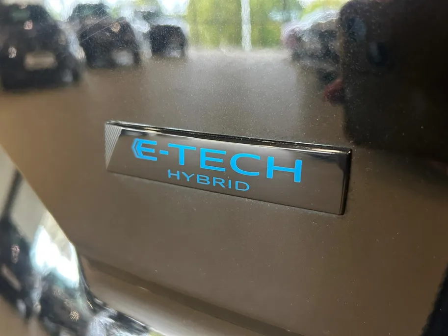 Renault Austral 1.2 E-Tech full hybrid 200 techno esprit Alpine *Navi+Camera*Adaptive Cruise*Climate*Parkeersensoren*Ruime Auto!