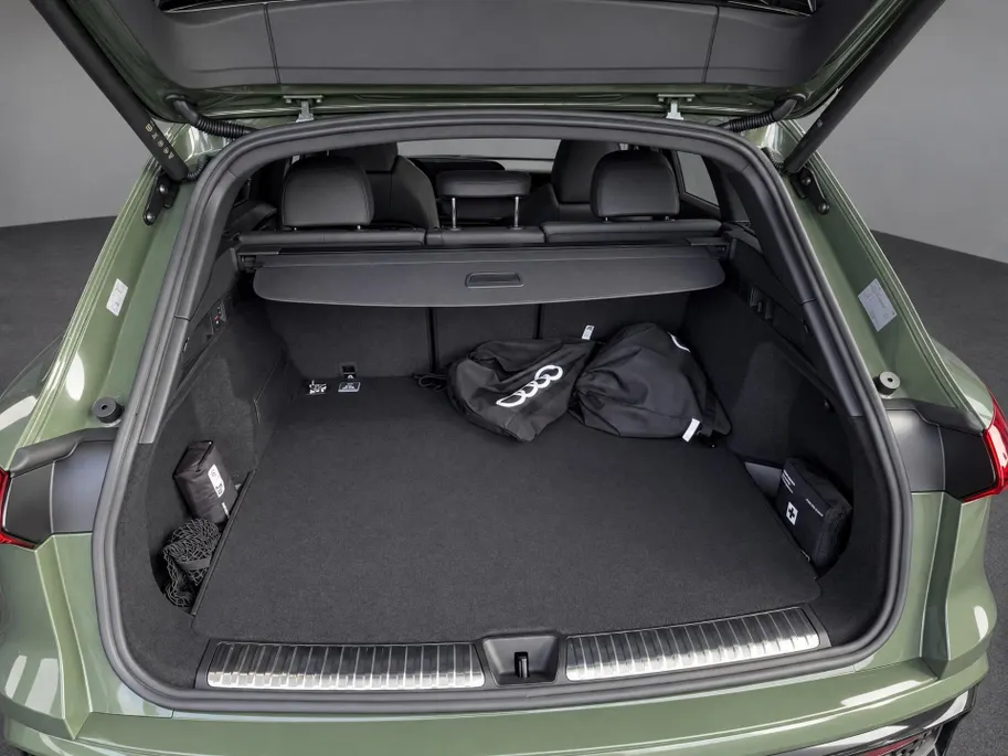 Audi Q5 e-hybrid quattro S edition 299 PK · B&O Premium 3D · Adaptieve luchtvering · Tech plus · Glazen panoramadak