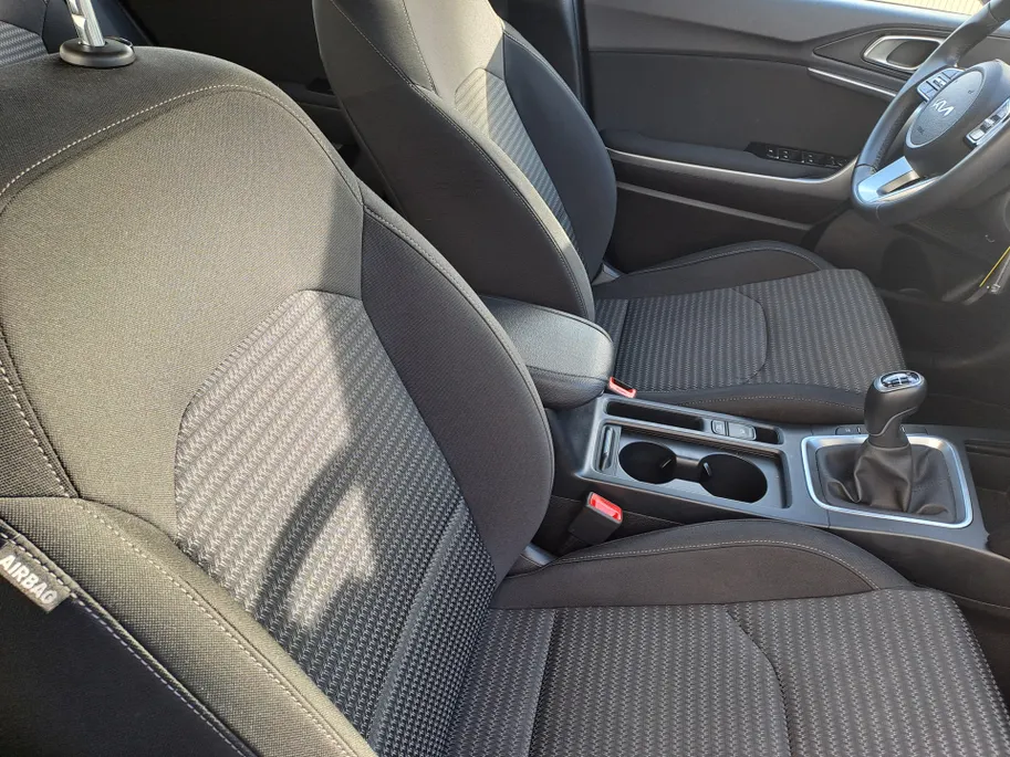 Kia Ceed 1.0 T-GDi DynamicLine | Navi | Cruise control adaptief | Climate Control | Apple Carplay/Android Auto | Camera