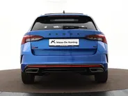 Škoda Octavia Combi 1.4 TSI 245pk DSG RS iV PHEV Business · Panoramadak · Apple/Android Car Play · P-Sensoren · Sfeerverlichting · 18'' Inch ·