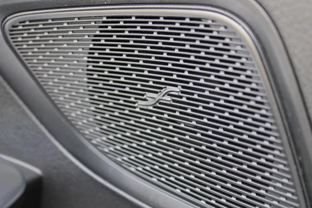 Mercedes-Benz C-Klasse Estate 180 Business Line | Stoelverwarming | Camera | Elek. stoelverstelling + achterklep | Draaloze telefoonlader | 17” LM | LED | Clima | Navi |