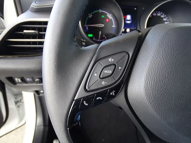 Toyota C-HR 1.8 Hybrid 122pk CVT Active | Apple CarPlay | Android Auto | Ada