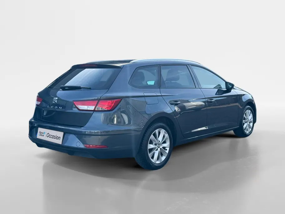 SEAT Leon ST 1.0 TSI Style Ultimate Edition | NL auto | 1e eigenaar | Navigatie | Apple carplay & Android auto | Parkeersensoren voor en achter | Achteruitrijcamera | 16' lichtmetalen velgen | Adapt. cruise control | Bovag garantie |