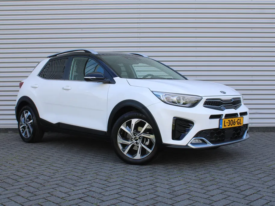 Kia Stonic 1.0 T-GDi MHEV GT-Line | Trekhaak | Stuur-/stoelverwarming | Camera | Clima | Cruise | 17" LM | Navi | Apple Carplay/Android Auto |