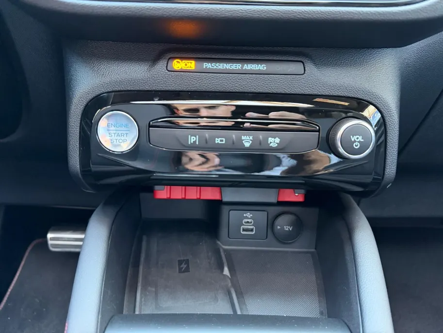 Ford Kuga 2.5 PHEV ST-Line X | Trekhaak | 2100 KG Trekgewicht | Adaptieve Cruise Control | Dodehoek Detectie | AGR-Stoelen | Winter Pack |