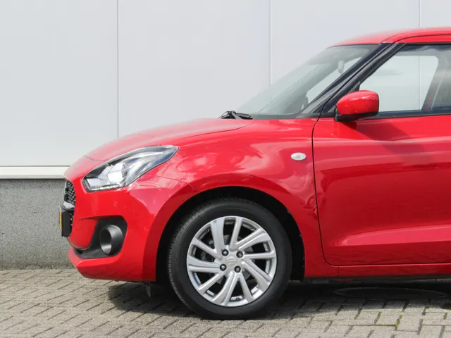 Suzuki Swift 1.2 Select Smart Hybrid Automaat | Navi | Adap. Cruise | PDC V+A | Camera | Lm-Velgen