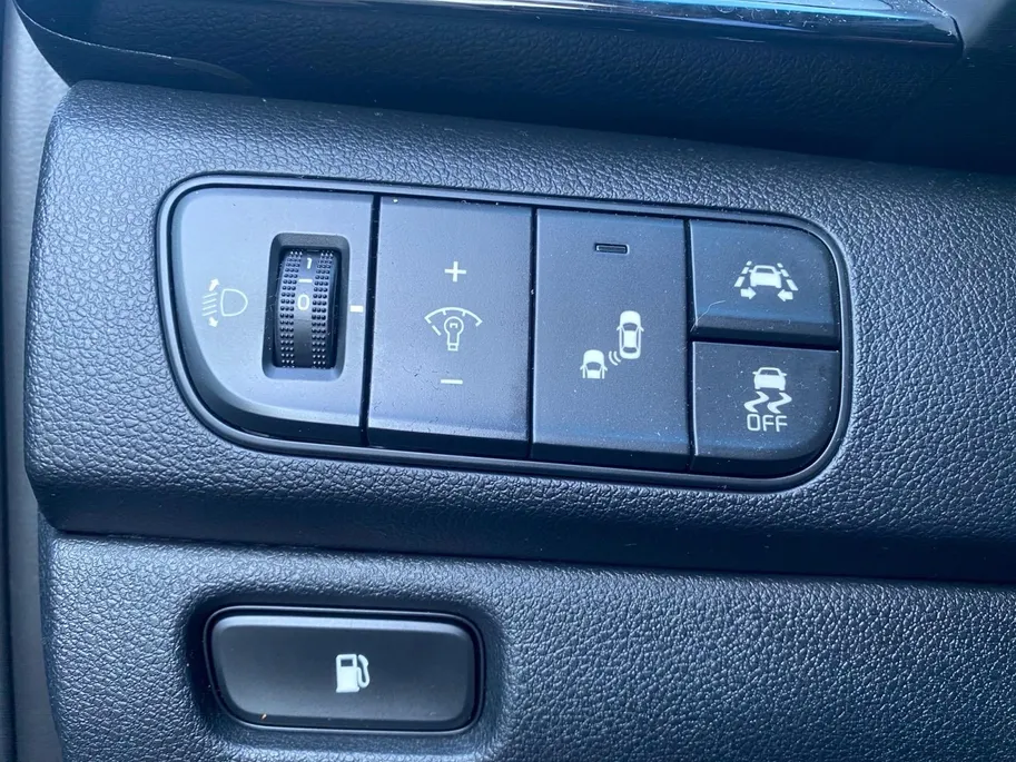 Kia Niro 1.6 GDi Hybrid Style Edition | Climate Control | Trekhaak | Navigatie | Parkeercamera | Stoel + stuurverwarming |