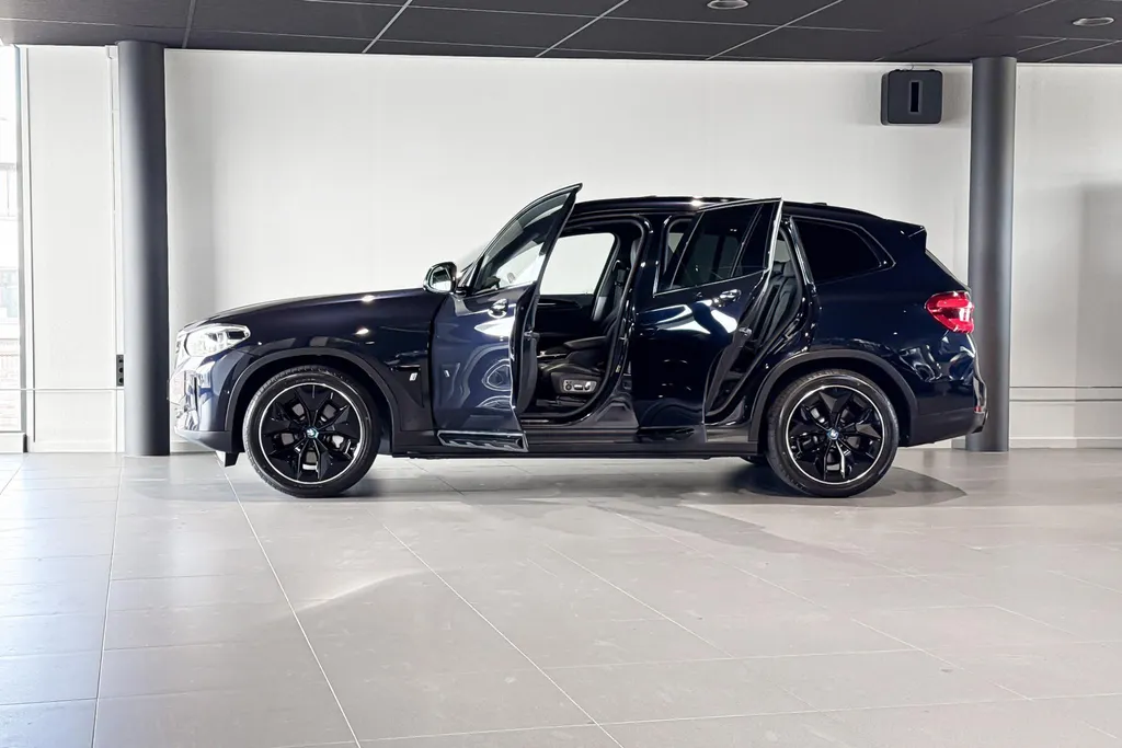 BMW iX3 High Executive 80 kWh
