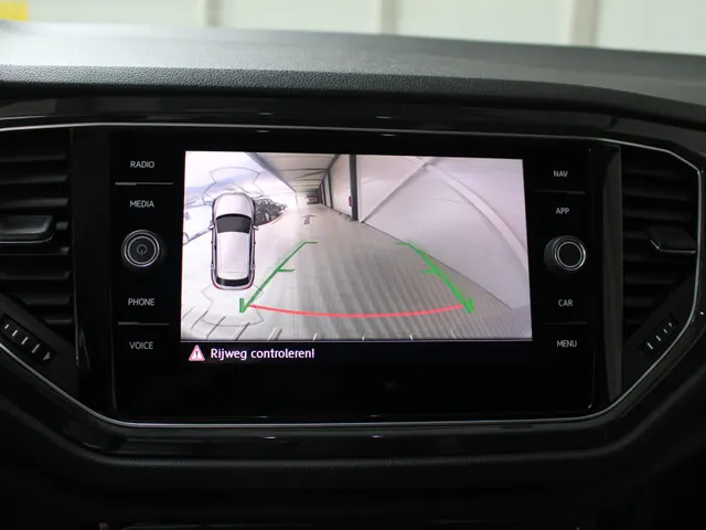 Volkswagen T-Roc 1.5 TSI Sport Navigatie | parkeercamera | Cruise Control | Climate Control |  Eerste Eigenaar