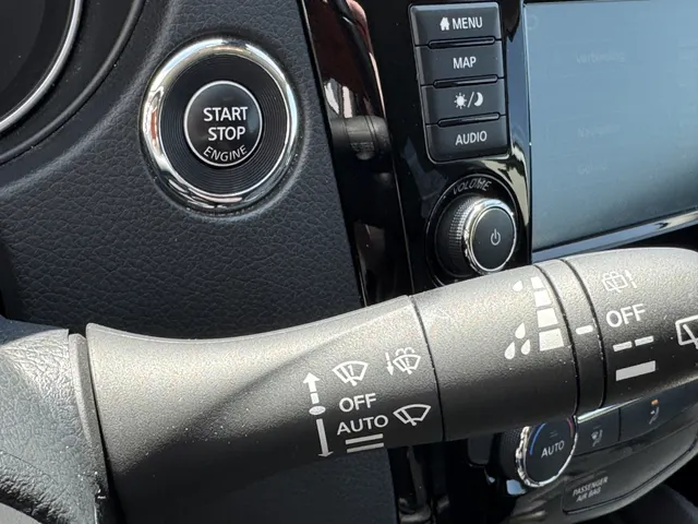 Nissan QASHQAI 1.3 DIG-T Premium Edition automaat