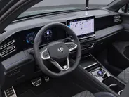 Volkswagen Tiguan 1.5eTSI/150PK R-Line · Panoramadak · Trekhaak · 360°Camera + Parkeersensoren · Garantie t/m 28-03-2028 of 100000km.