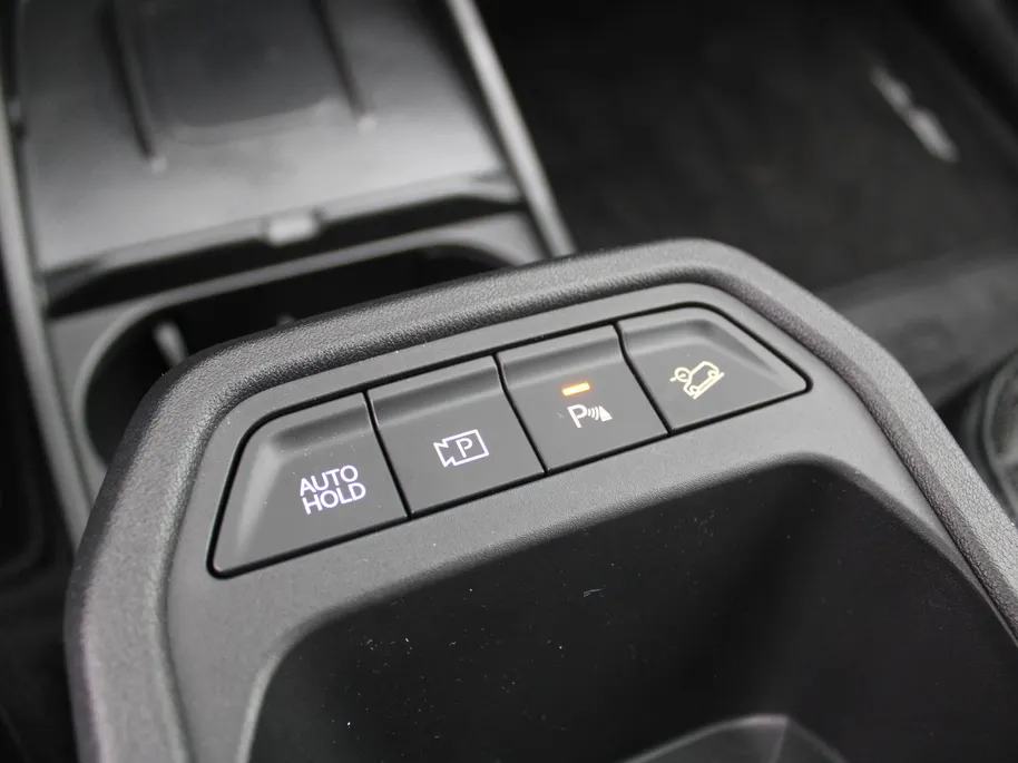 Kia EV4 GT-PlusLine 81.4 kWh | Schuifdak | Stuur-/stoelverwarming + ventilatie | Camera rondom | Elek. stoelverstelling | Leer | HUD | LED | 19' LM |