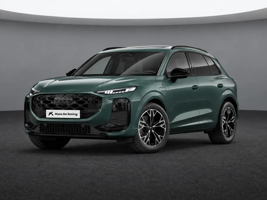 Audi Q3 e-hybrid S edition 272 PK · Tech plus · Glazen panoramadak · Comfortpakket plus