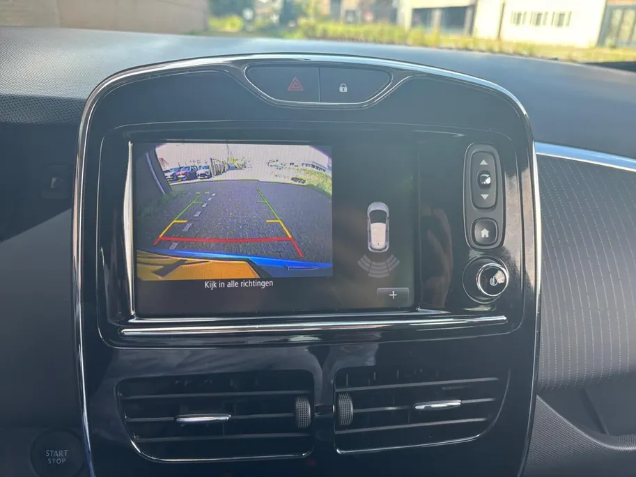 Renault ZOE R110 Iconic 41 kWh | Koop accu | Achteruitrijcamera | Stoelverwarming | Bluetooth