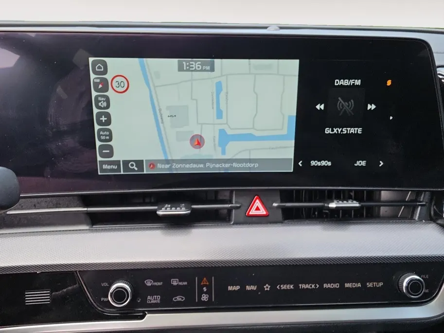 Kia Sportage 1.6 T-GDi Hybrid DynamicPlusLine | Climate control | Navigatie | Elektrische achterklep | Schuif/kantel dak | Stoel-en stuurverwarming