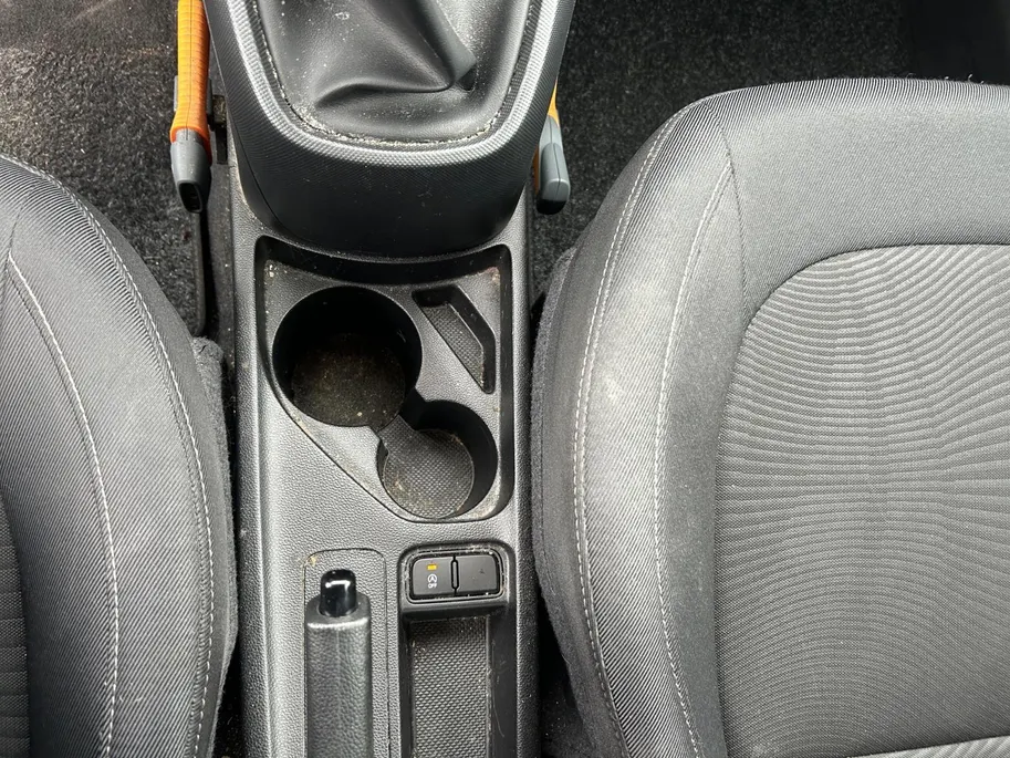 Hyundai i10 1.0i Comfort Zeer weinig km! NU RIJKLAARPRIJS incl. 12 maanden garantie!
