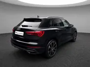 Audi Q3 35 TFSI 150pk S edition · Apple/Android Car Play · 20'' Lichtmetalen Velgen · Elek. inklapbare buitenspiegels · Audi Sound · Virtual Cockpit · Garantie t/m 16-01-2027 of 100.000km