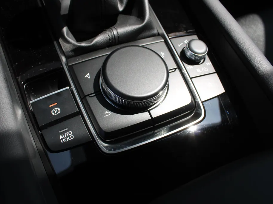 Mazda 3 2.0 e-SkyActiv-G M Hybrid 150 Homura | Stoelverwarming | Camera | Dodehoek detectie | HUD | 18' LM | LED | Cruise adapt. |