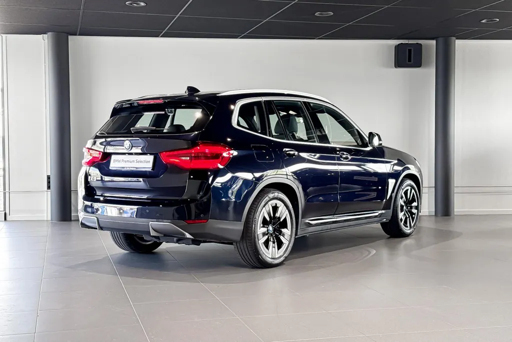 BMW iX3 Executive 80 kWh