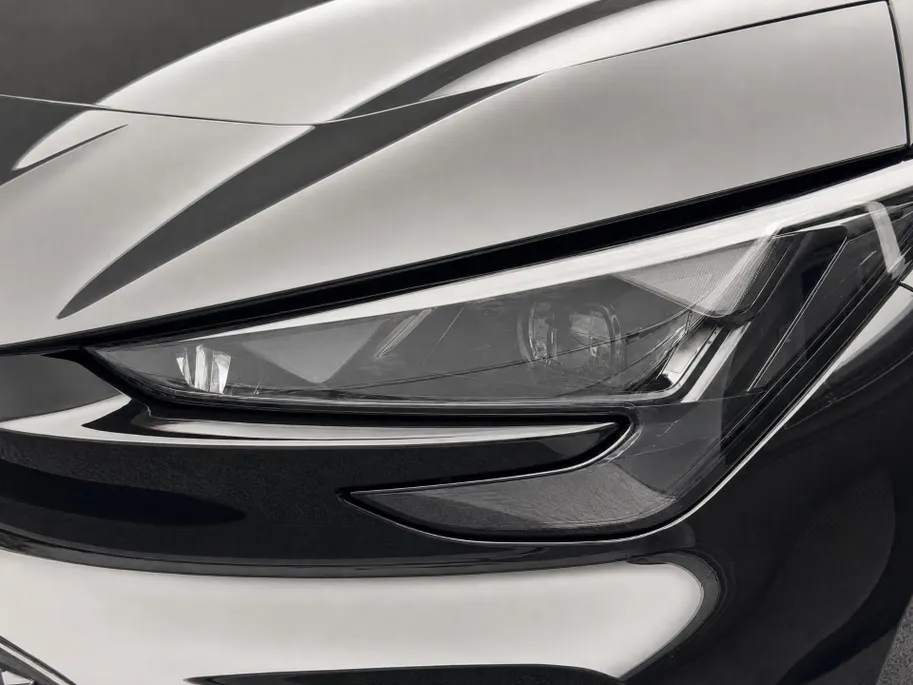 CUPRA Born Performance 61 kWh 190 PK l 19' Storm Copper l Side Assist l Elektrische stoelen l Leverbaar per November
