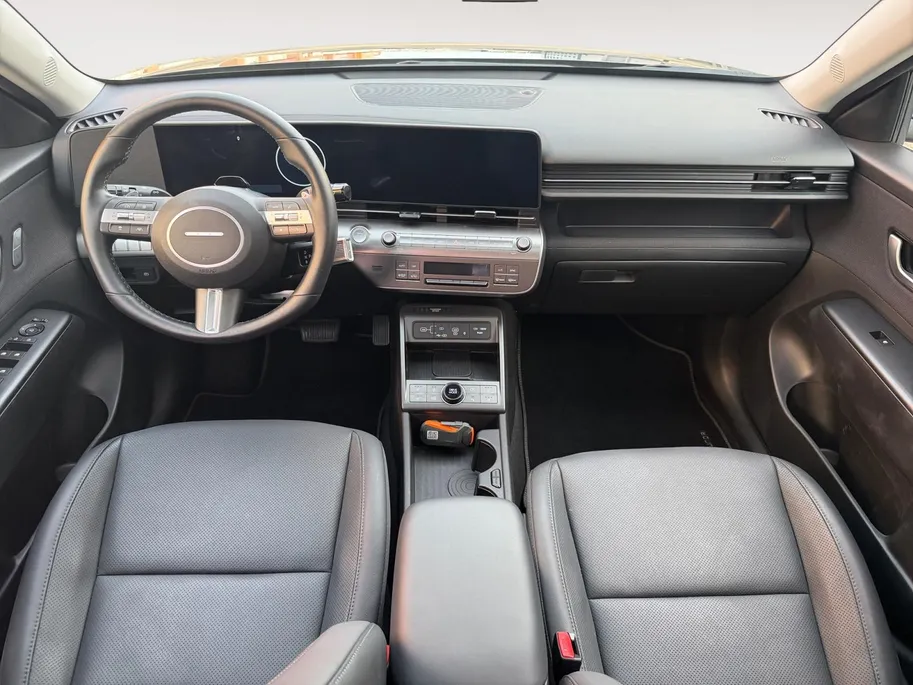 Hyundai Kona 1.6 GDI HEV Premium Sky | Schuif-/kantel dak | Navigatie | Apple Carplay/ Android Auto | Stoelventilatie | Stuur/ Stoelverwarming |