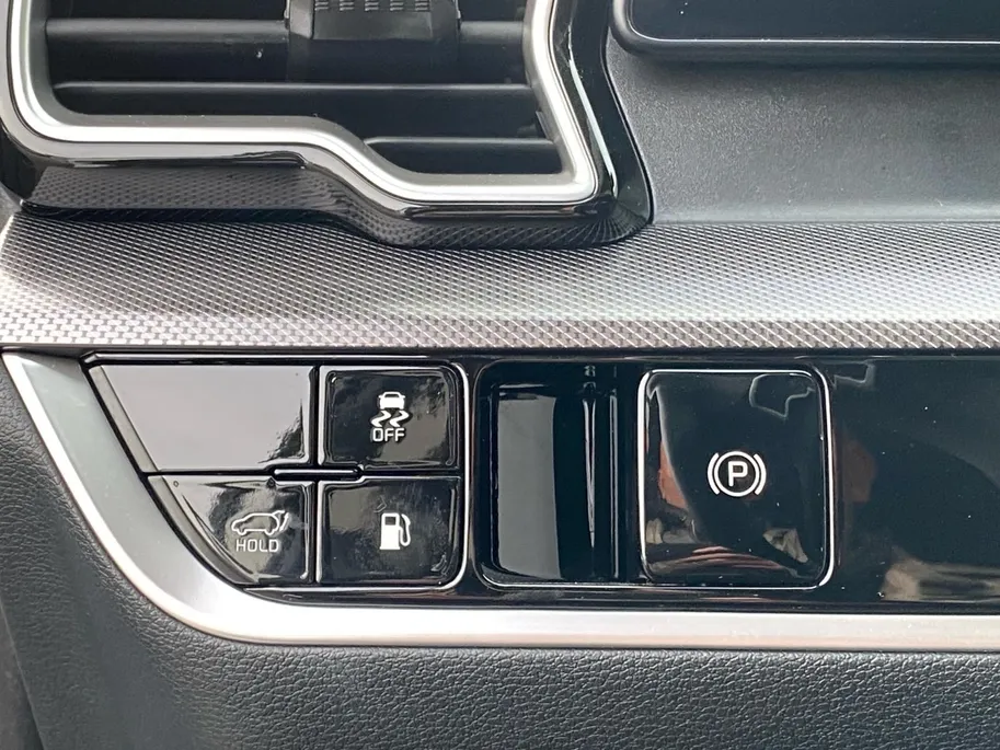 Kia Sportage 1.6 T-GDi Plug-in Hybrid AWD DynamicPlusLine | PHEV | 360 graden camera | Keyless | navigatie | Elektrische achterklep | Stoel-en stuurverwarming