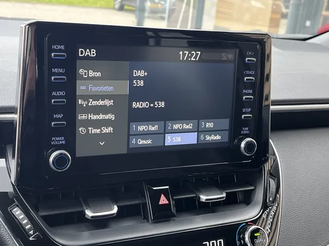 Toyota Corolla Touring Sports 1.8 Hybrid Dynamic | Trekhaak | Nieuwe All Seasons