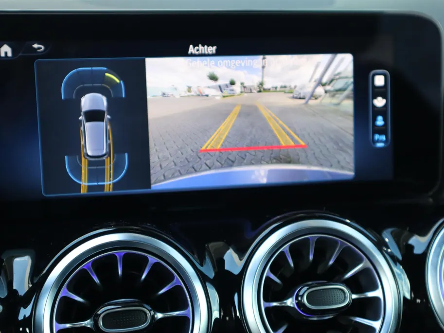 Mercedes-Benz B-Klasse 180 Business Solution AMG l Keyless l Achteruitrij camera l Stoelverwarming