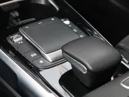 Mercedes-Benz GLB 200 Premium Plus l Trekhaak l Panoramadak l Carplay