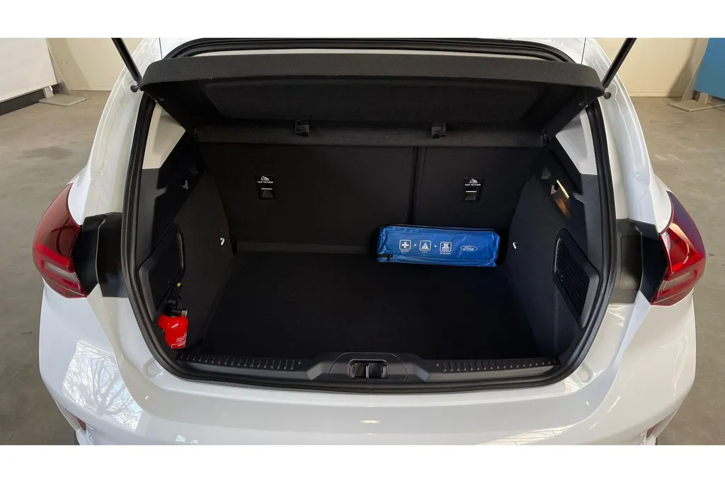 Ford Focus 1.0 EcoBoost Hybrid Active 125 PK | Automaat | Winterpack | Apple Carplay - Android Auto |  Full LED | Keyless Entry & Start |